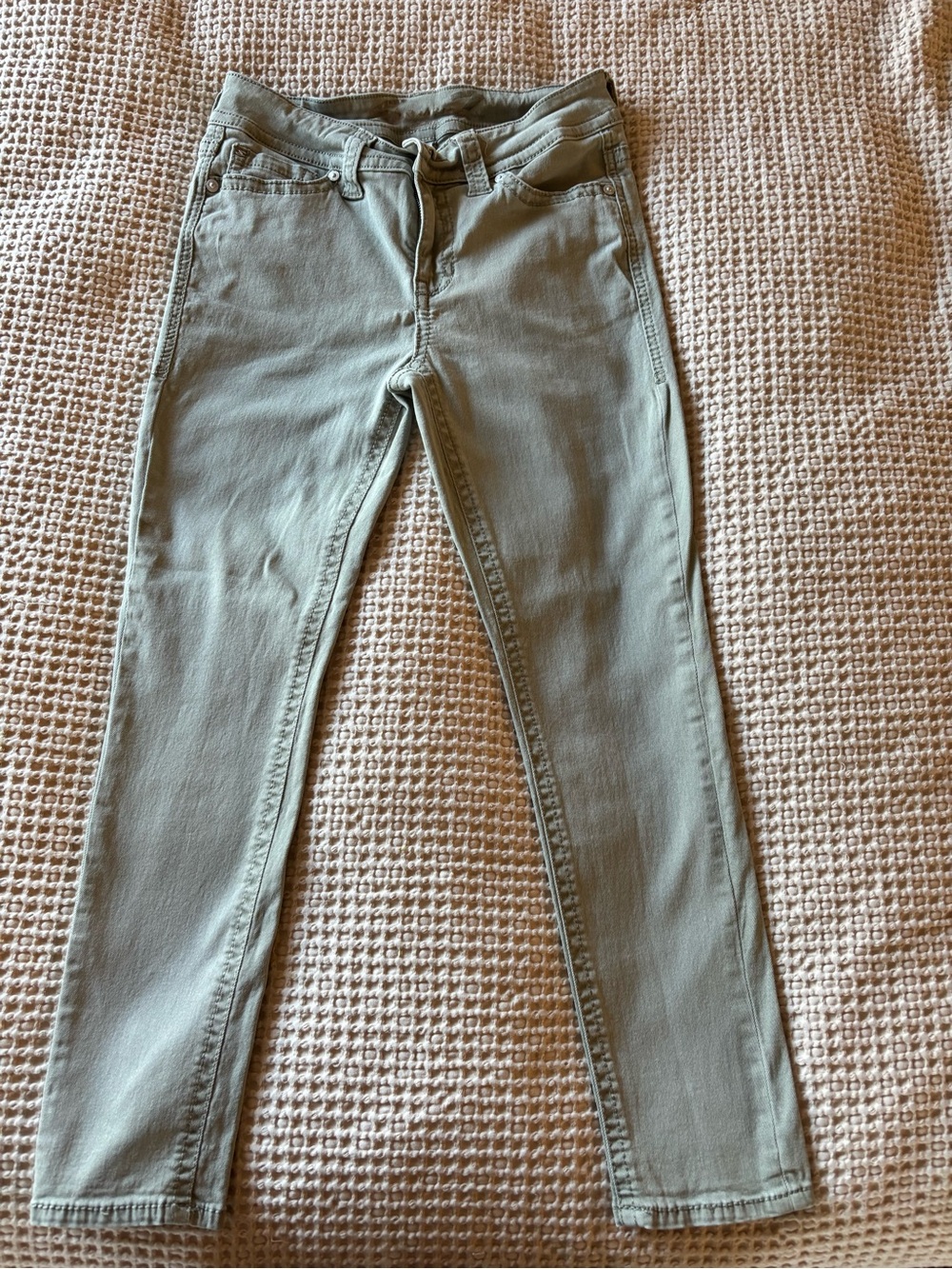 7 For All Mankind Skinny Jeans in Sage Green size 4 Women’s